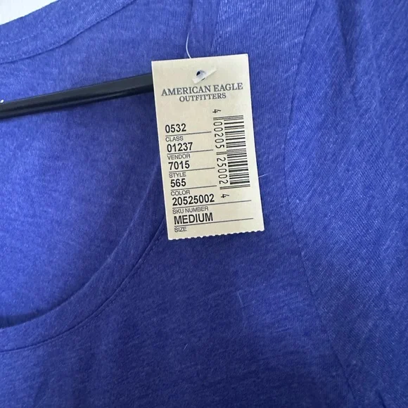 American Eagle Outfitters Blue and White Fitted T-Shirt - Picture 2 of 2